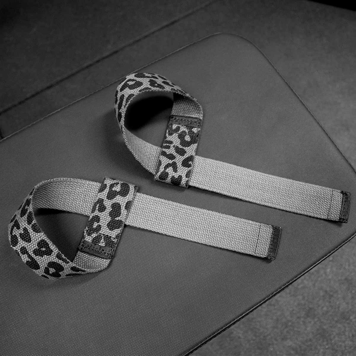 strength-shop-originals-lifting-straps-dark-leo-cotton-sangles-tirage image 4