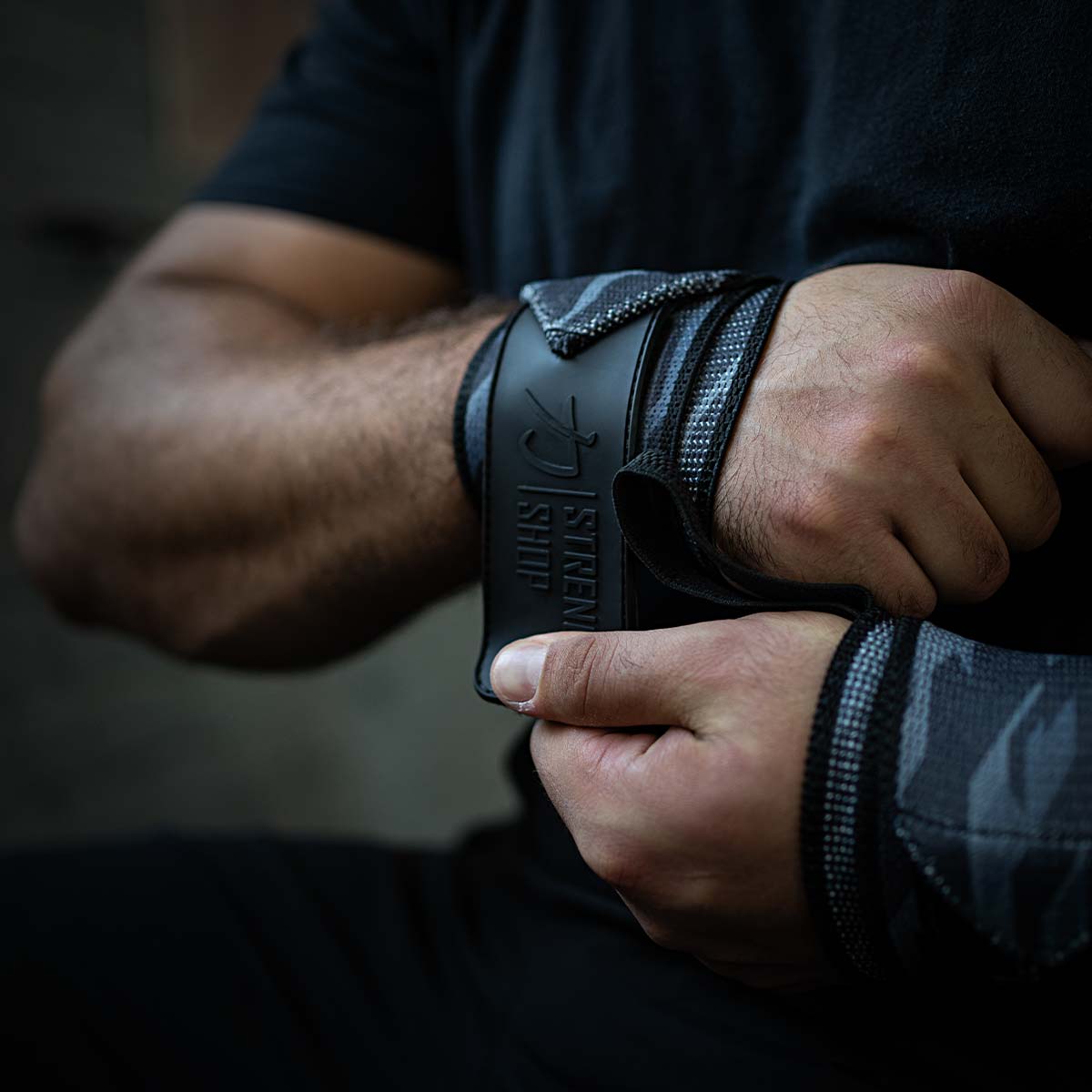 strength-shop-heavy-bandes-de-poignets-dark-camo-ipf-60cm-90cm image 6