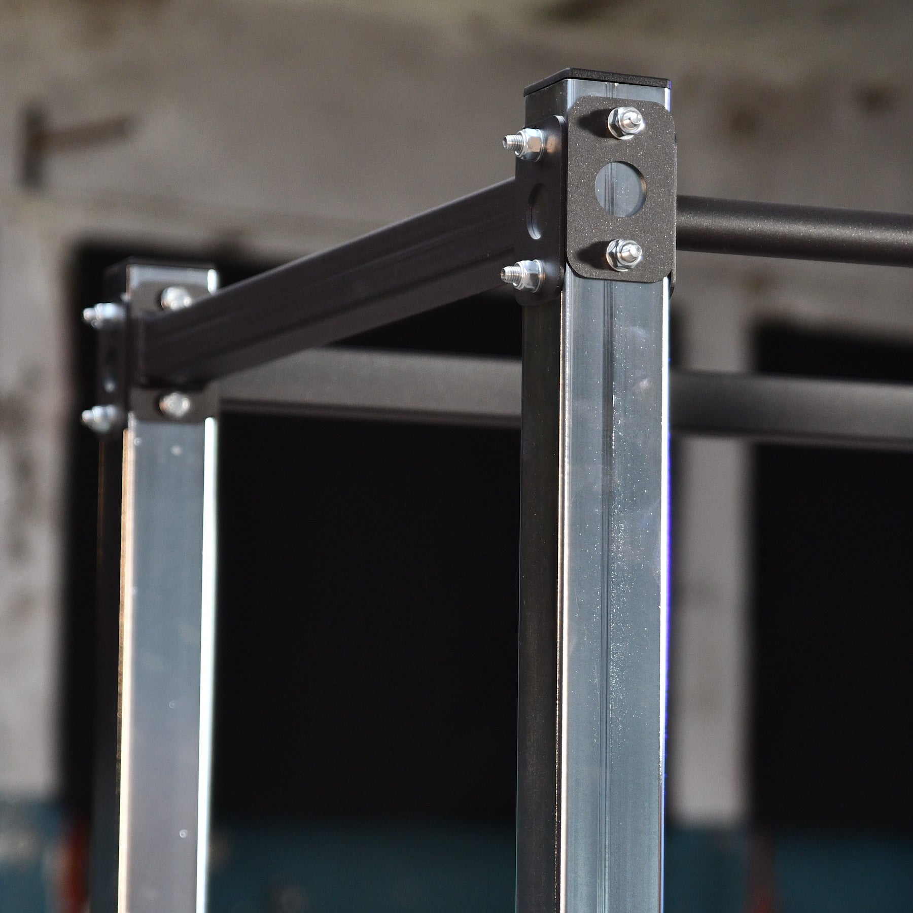 power-gear-rack-basic-power-rack-ferm-mod-le-silver-bullet image 4