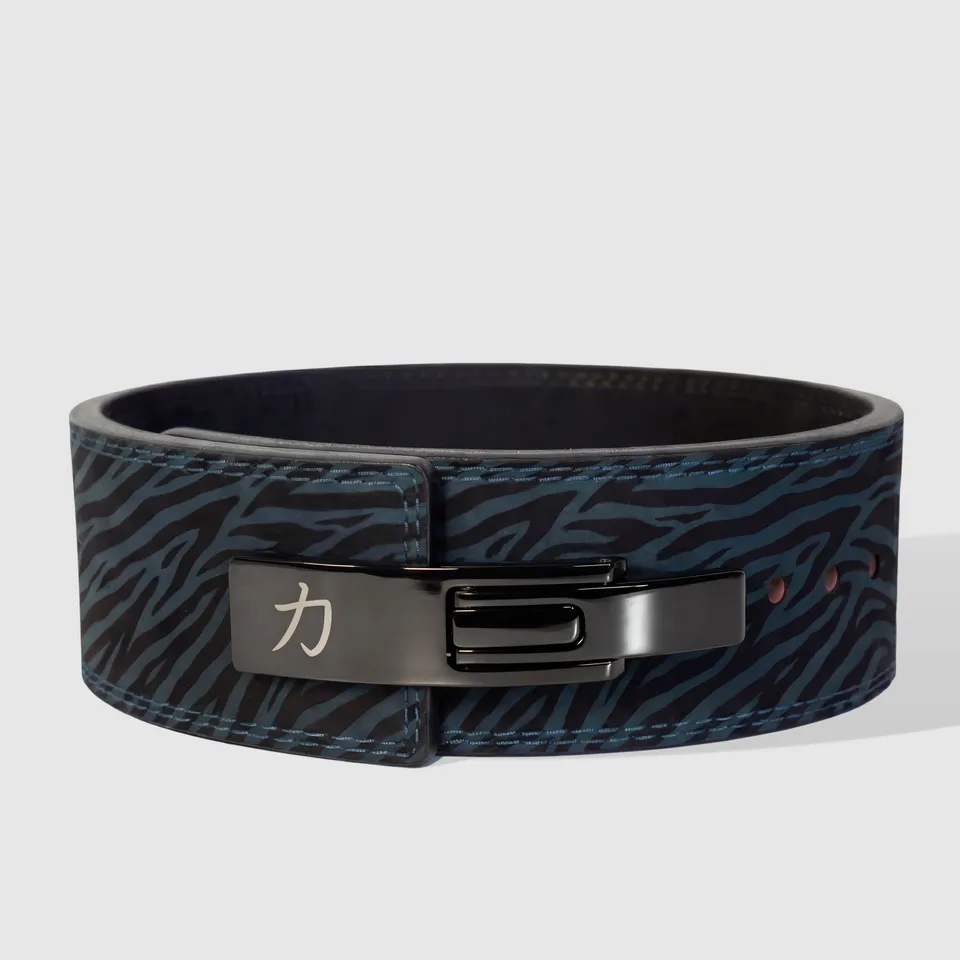 strength-shop-blue-tiger-print-lever-belt-10mm-ceinture-de-force-ipf-approved image 1