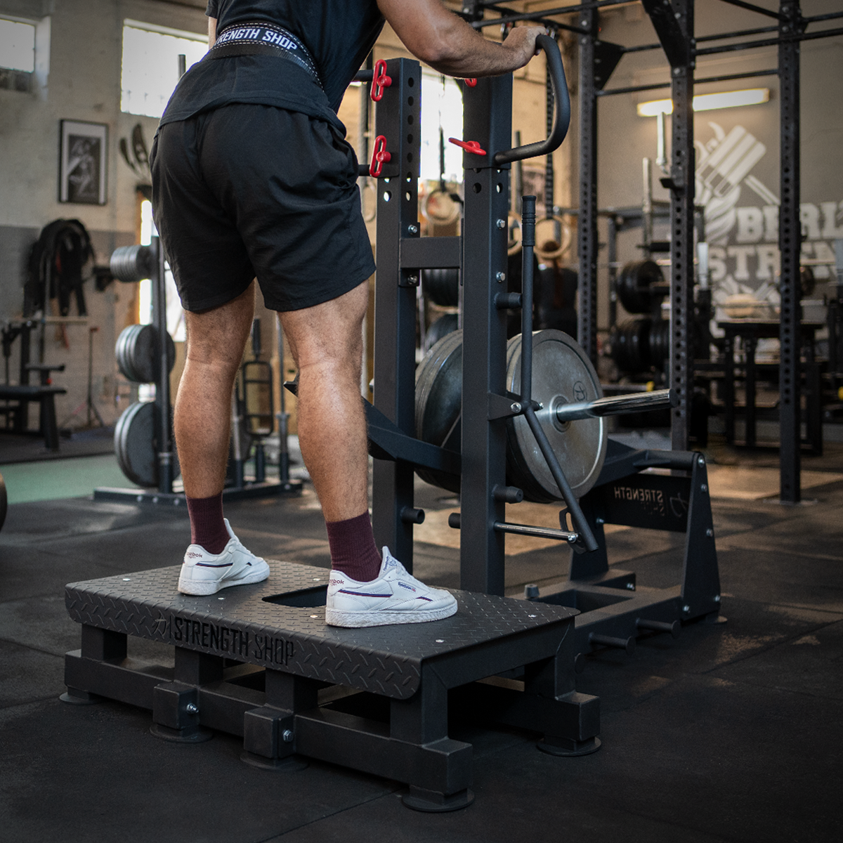 strength-shop-riot-belt-squat-machine-avec-ceinture-et-mousqueton image 3