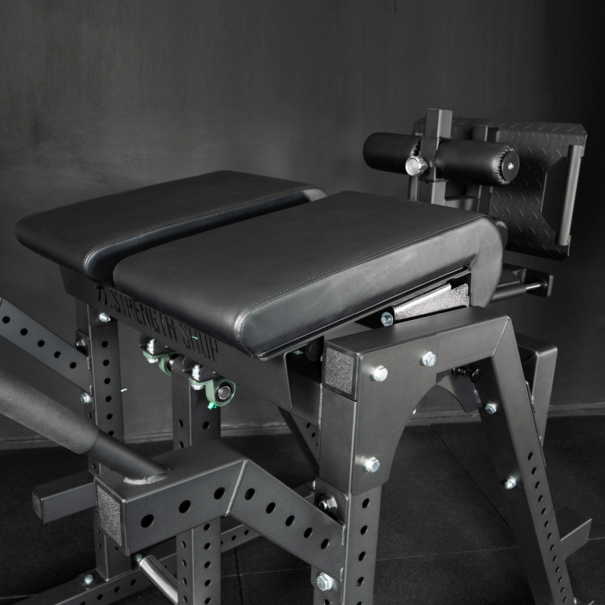 strength-shop-reverse-hyper-ghd-combo-machine-lombaires-et-fessiers image 7