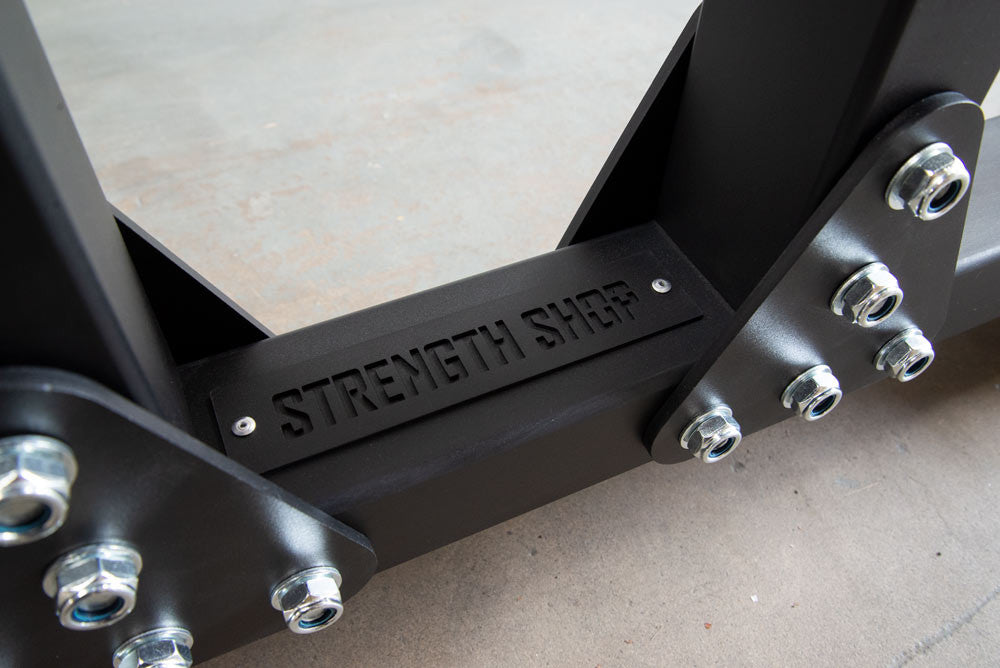 strength-shop-riot-poign-es-farmer-walk-comp-tition image 4
