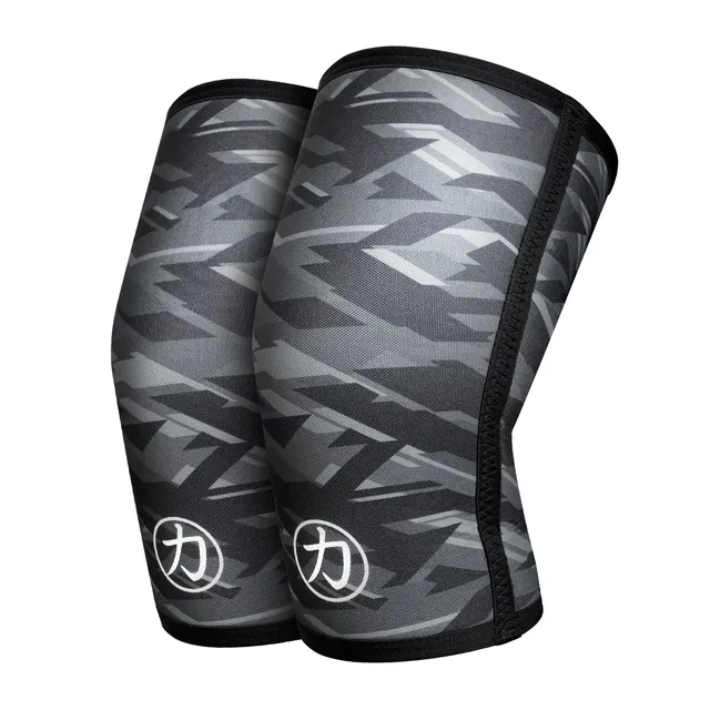 strength-shop-7mm-inferno-neoprene-knee-sleeves-dark-camo-ipf-paire image 1