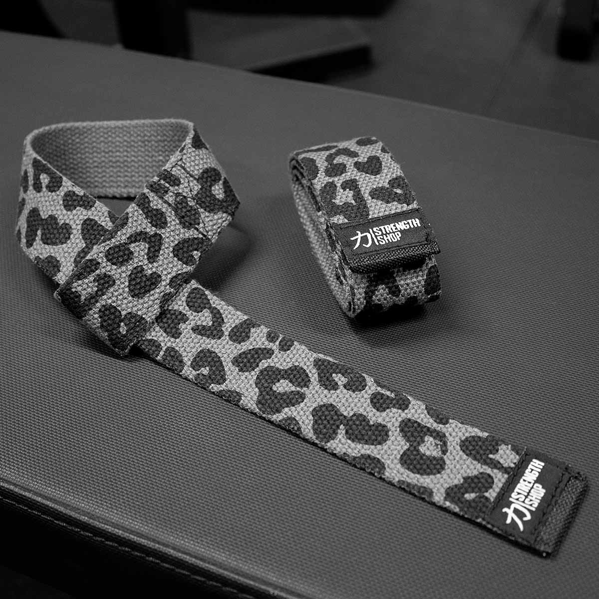 strength-shop-originals-lifting-straps-dark-leo-cotton-sangles-tirage image 7