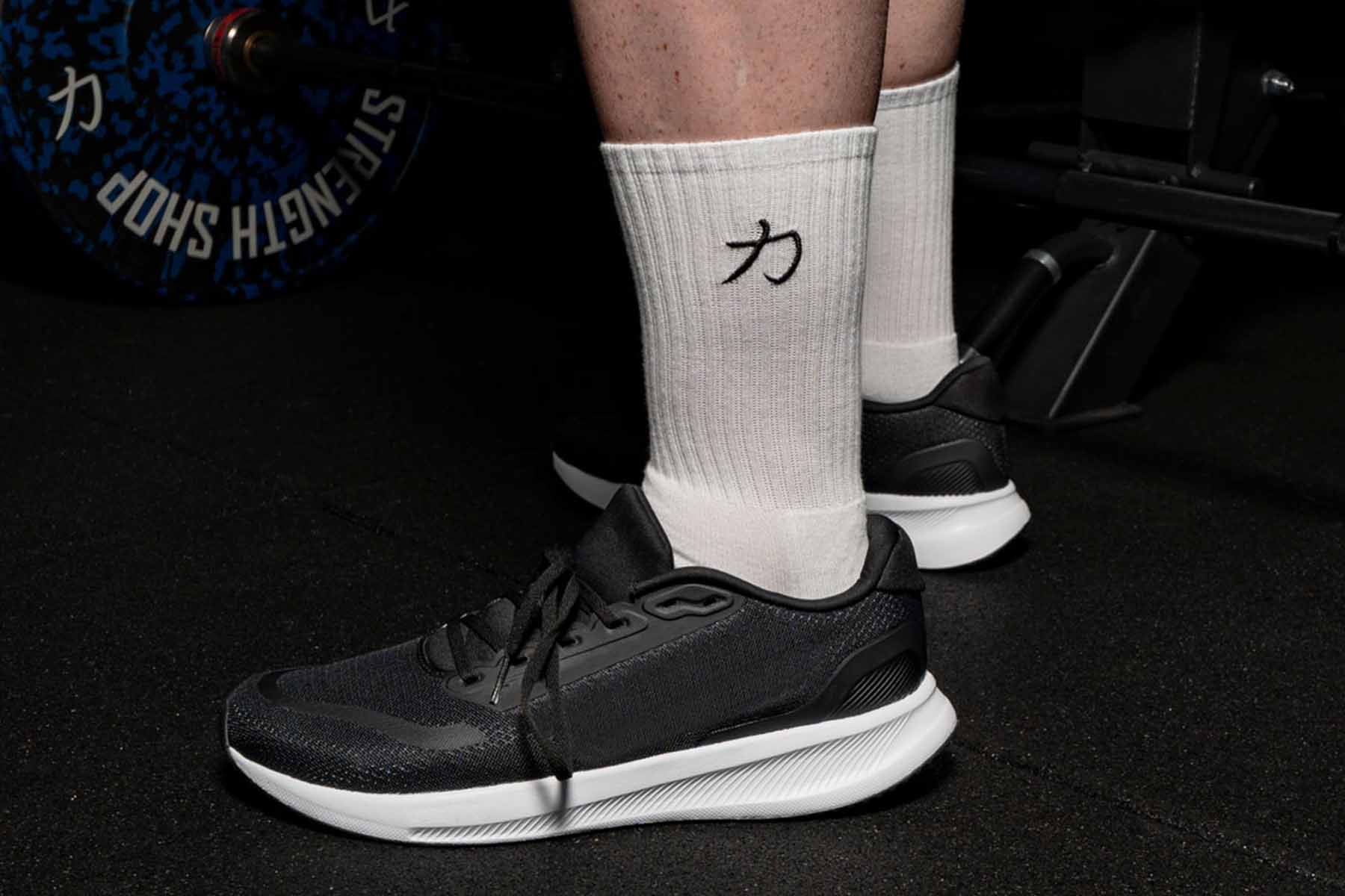 strength-shop-crew-socks-chaussettes-de-sport-noir-blanc image 6