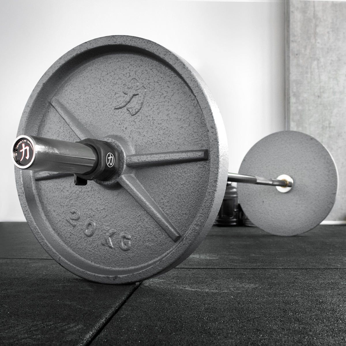 strength-shop-garage-strength-bar-barre-olympique-183-5-cm-15-kg image 5
