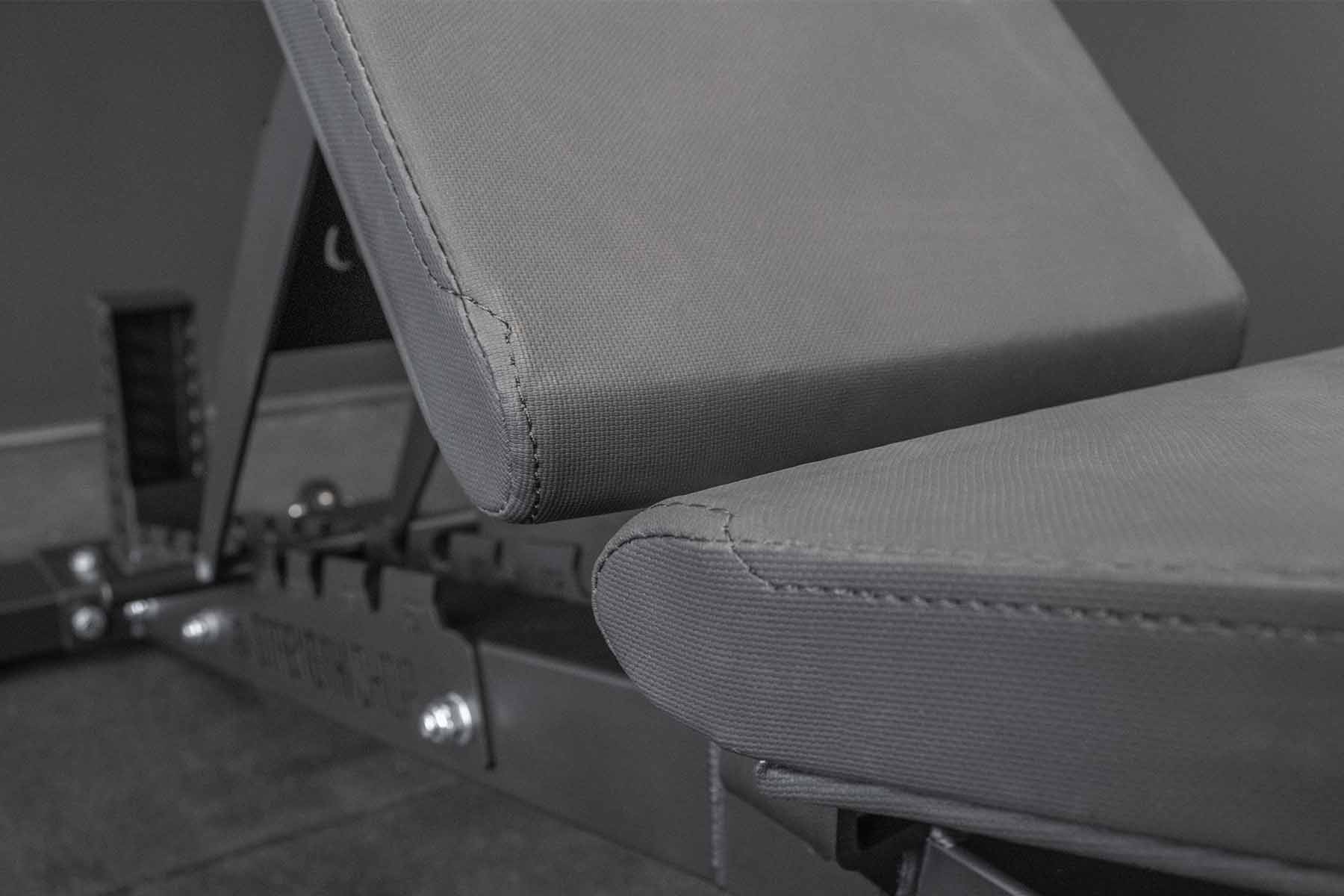 strength-shop-riot-utility-bench-v2-75-mm-banc-powerlifting-ipf image 6